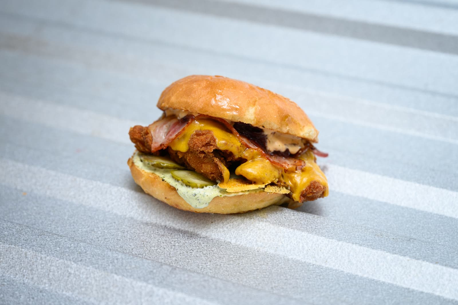 Crispy chick burger